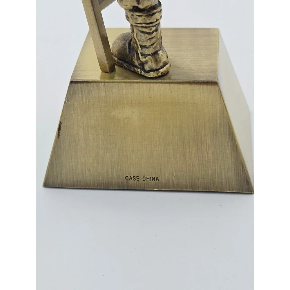 Firefighter Figurine Desk Clock Bronze Fireman Ladder Rescue 6